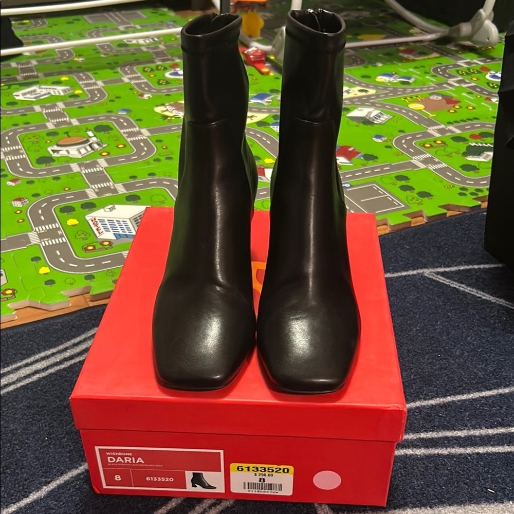 Wishbone Daria Black Women's Chelsea Boots